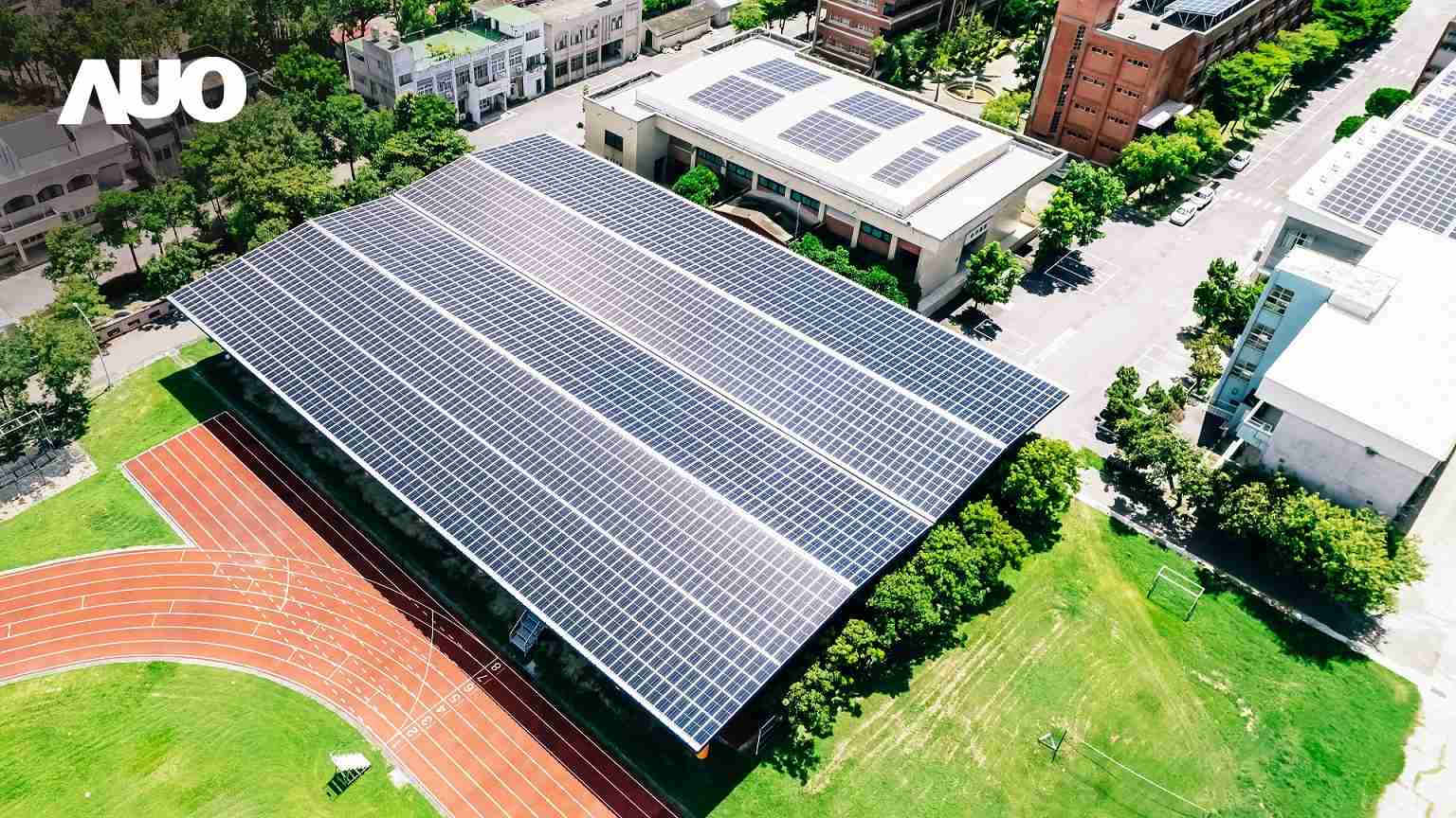 NG大舞台SunSteel光电整合型浪板具备快速安装、、、、轻量化优势,,可提升15%发电效能,,,通过国际IEC与台湾VPC认证安全、、、、防漏、、、、耐候标准